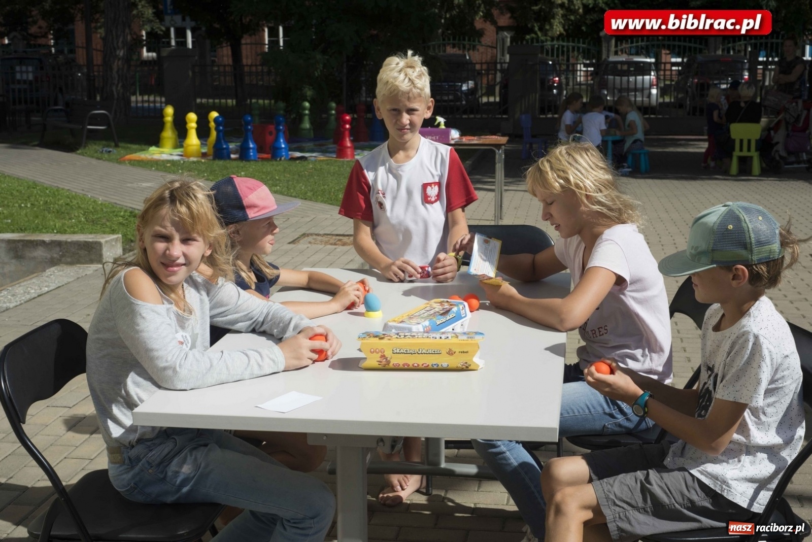 Zdjęcie w galerii na portalu naszraciborz.pl: Rodzinna sobota z planszówkami w raciborskiej bibliotece [FOTO] wiadomości z regionu