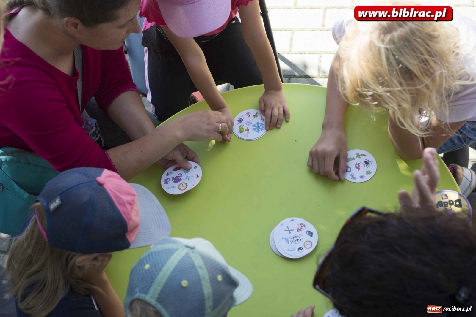 Zdjęcie w galerii na portalu naszraciborz.pl: Rodzinna sobota z planszówkami w raciborskiej bibliotece [FOTO] wiadomości z regionu