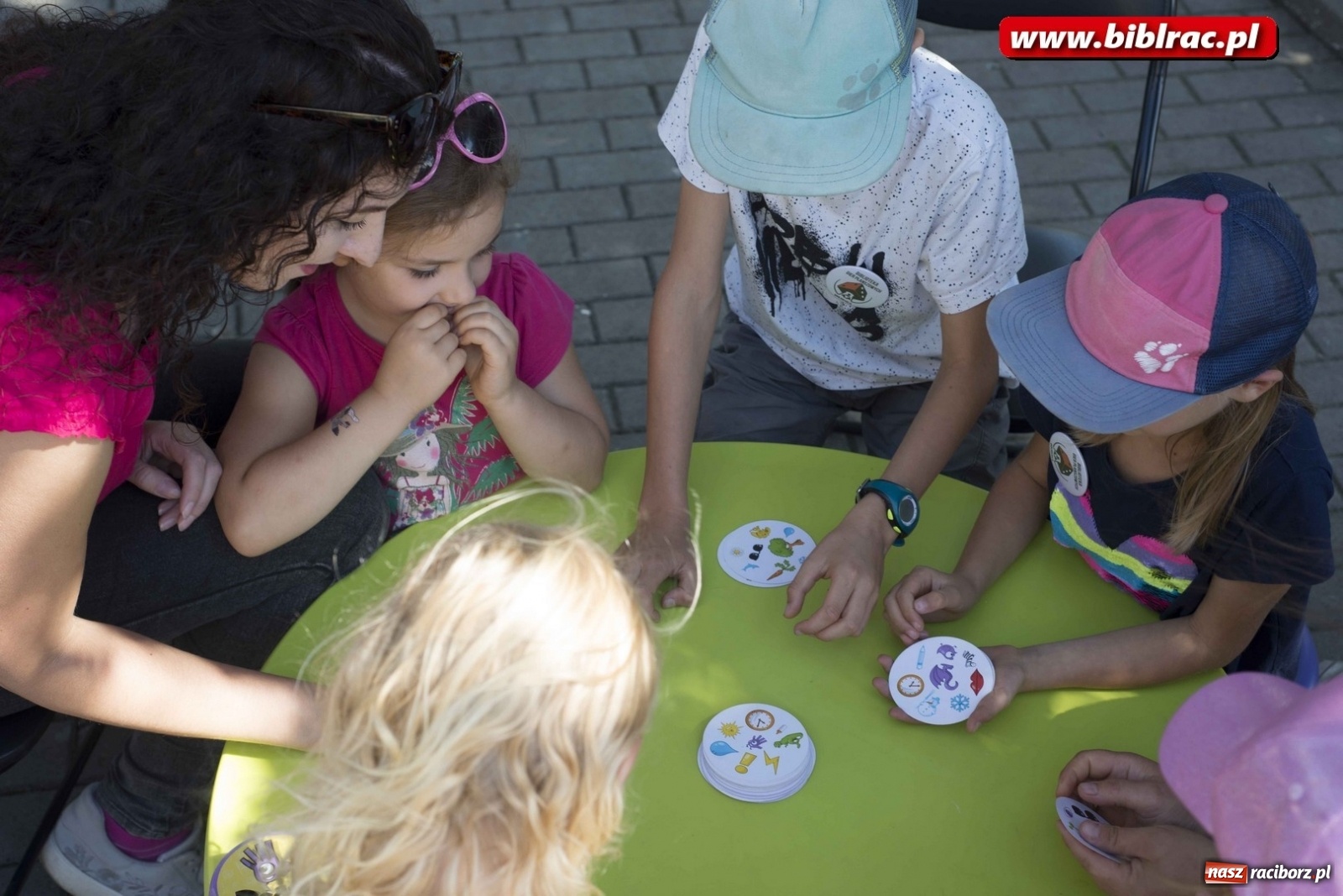 Zdjęcie w galerii na portalu naszraciborz.pl: Rodzinna sobota z planszówkami w raciborskiej bibliotece [FOTO] wiadomości z regionu