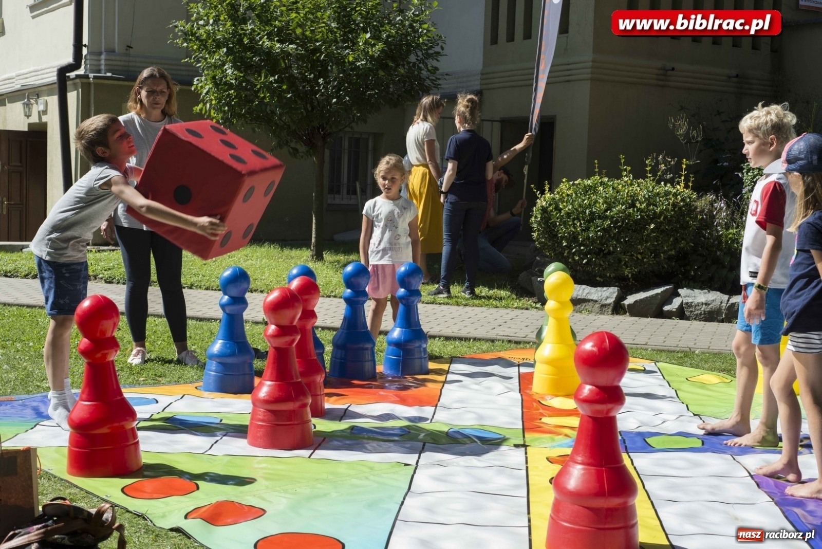 Zdjęcie w galerii na portalu naszraciborz.pl: Rodzinna sobota z planszówkami w raciborskiej bibliotece [FOTO] wiadomości z regionu
