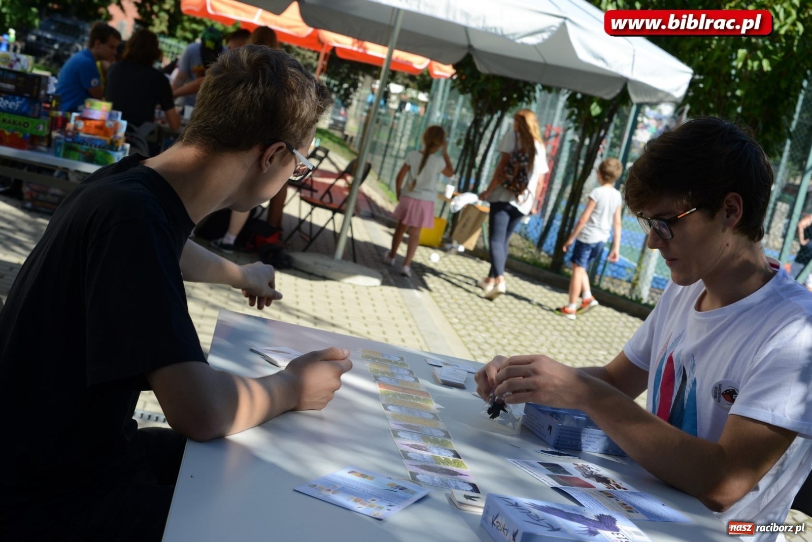 Zdjęcie w galerii na portalu naszraciborz.pl: Rodzinna sobota z planszówkami w raciborskiej bibliotece [FOTO] wiadomości z regionu
