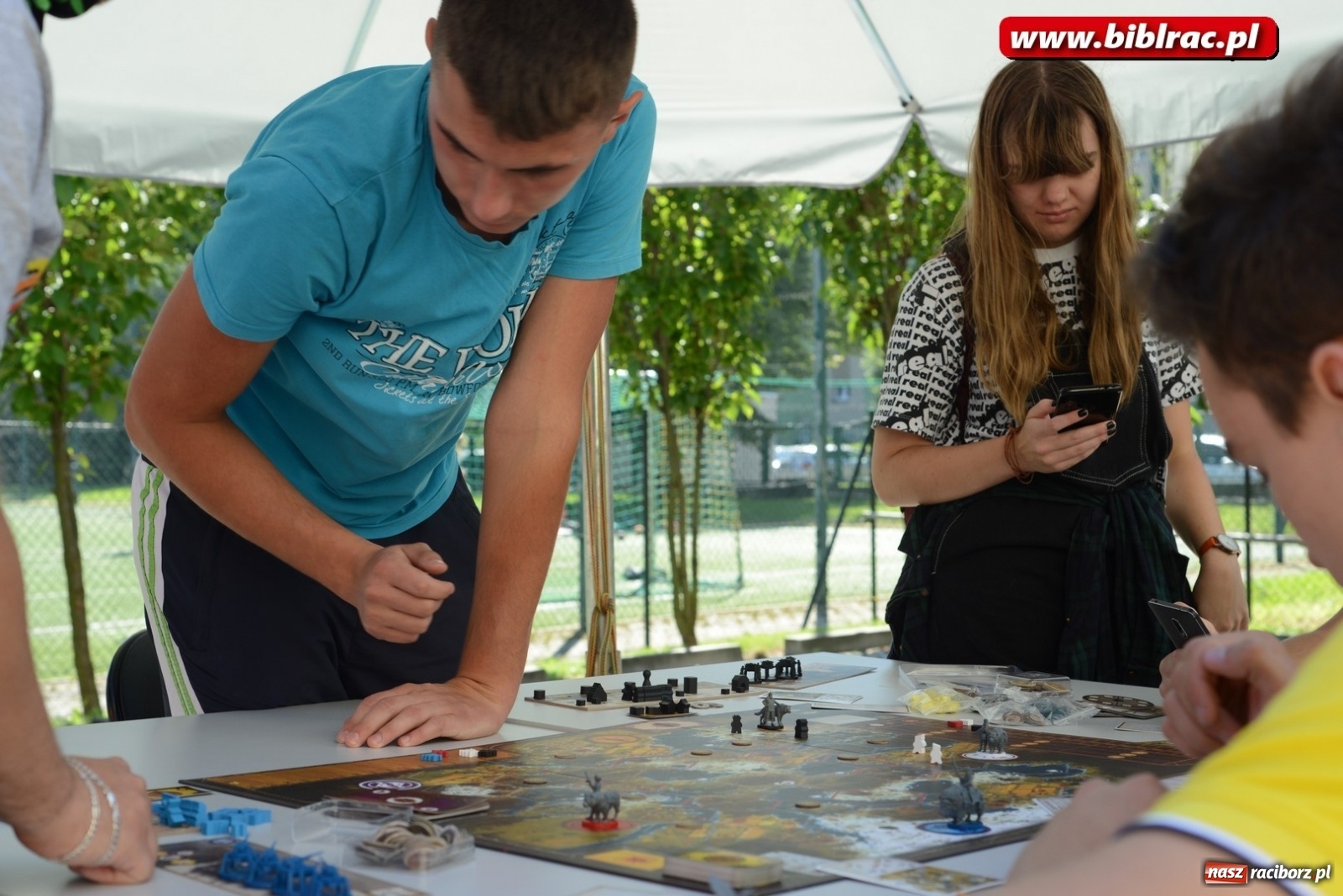 Zdjęcie w galerii na portalu naszraciborz.pl: Rodzinna sobota z planszówkami w raciborskiej bibliotece [FOTO] wiadomości z regionu