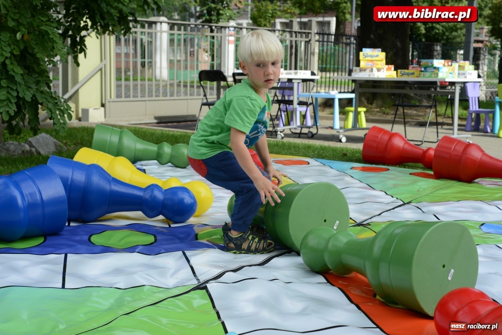 Zdjęcie w galerii na portalu naszraciborz.pl: Rodzinna sobota z planszówkami w raciborskiej bibliotece [FOTO] wiadomości z regionu