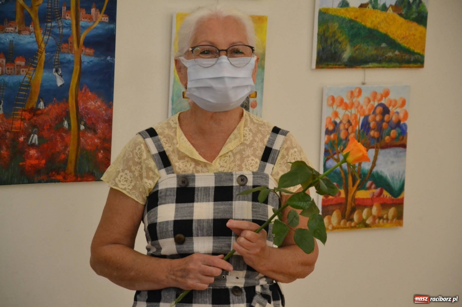 Zdjęcie w galerii na portalu naszraciborz.pl: Zamkowy wernisaż wystawy prac Janiny Chrapacz-Koloski  wiadomości z regionu