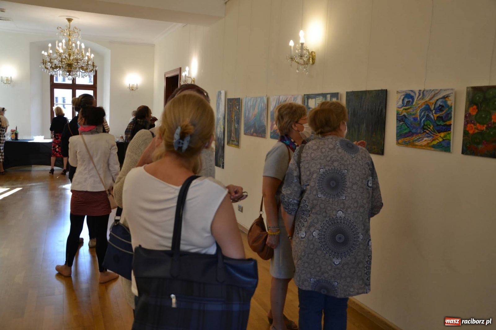 Zdjęcie w galerii na portalu naszraciborz.pl: Zamkowy wernisaż wystawy prac Janiny Chrapacz-Koloski  wiadomości z regionu