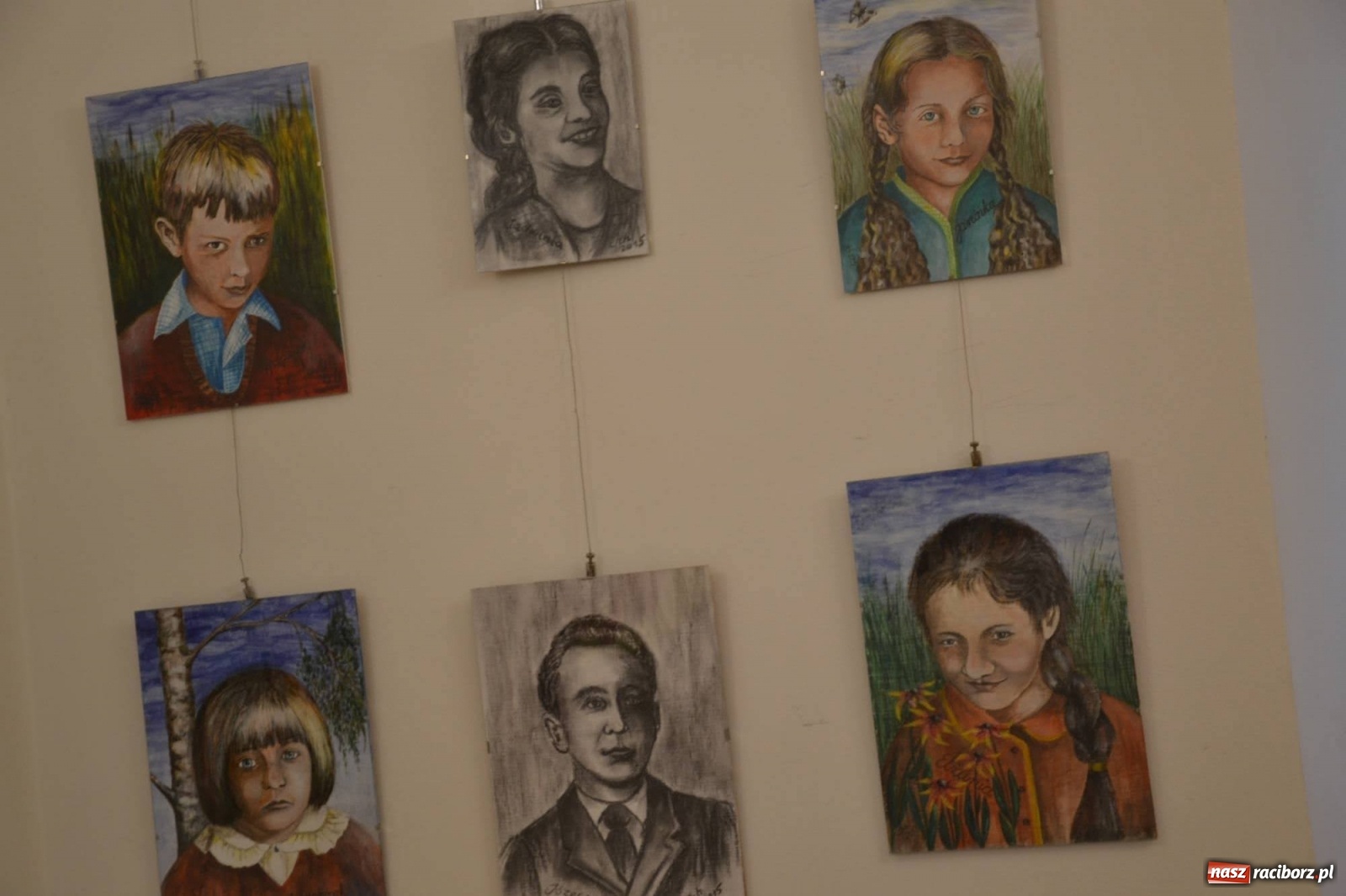 Zdjęcie w galerii na portalu naszraciborz.pl: Zamkowy wernisaż wystawy prac Janiny Chrapacz-Koloski  wiadomości z regionu