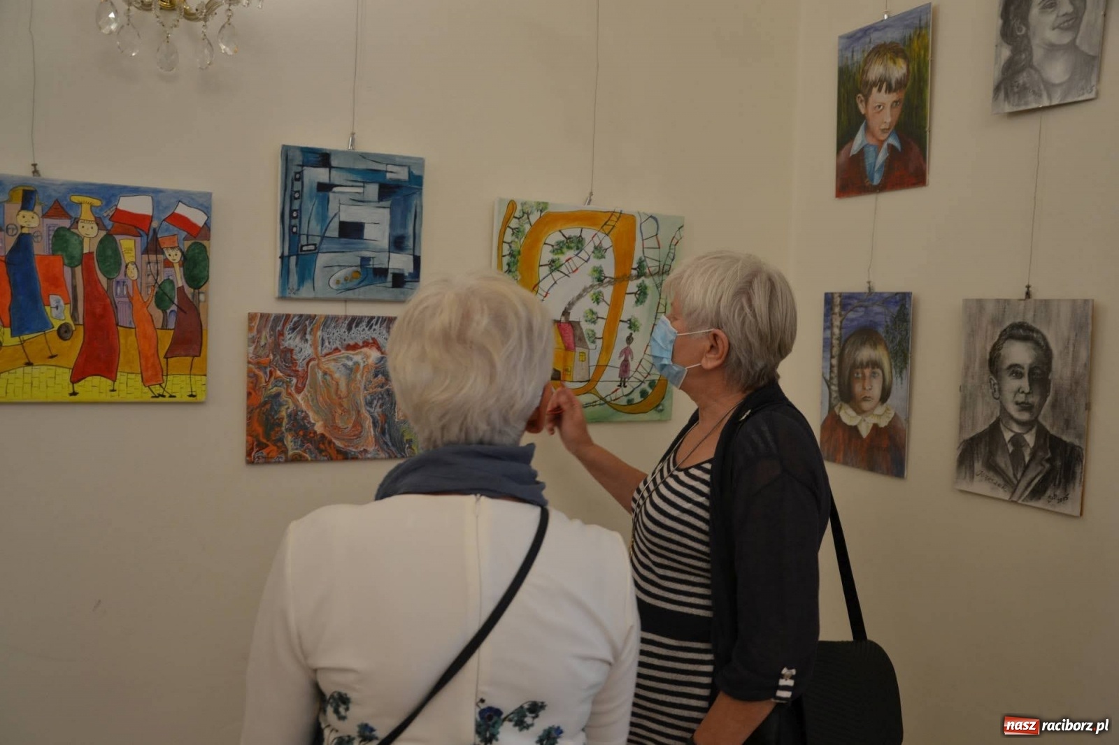 Zdjęcie w galerii na portalu naszraciborz.pl: Zamkowy wernisaż wystawy prac Janiny Chrapacz-Koloski  wiadomości z regionu