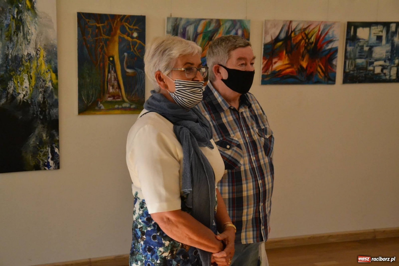 Zdjęcie w galerii na portalu naszraciborz.pl: Zamkowy wernisaż wystawy prac Janiny Chrapacz-Koloski  wiadomości z regionu