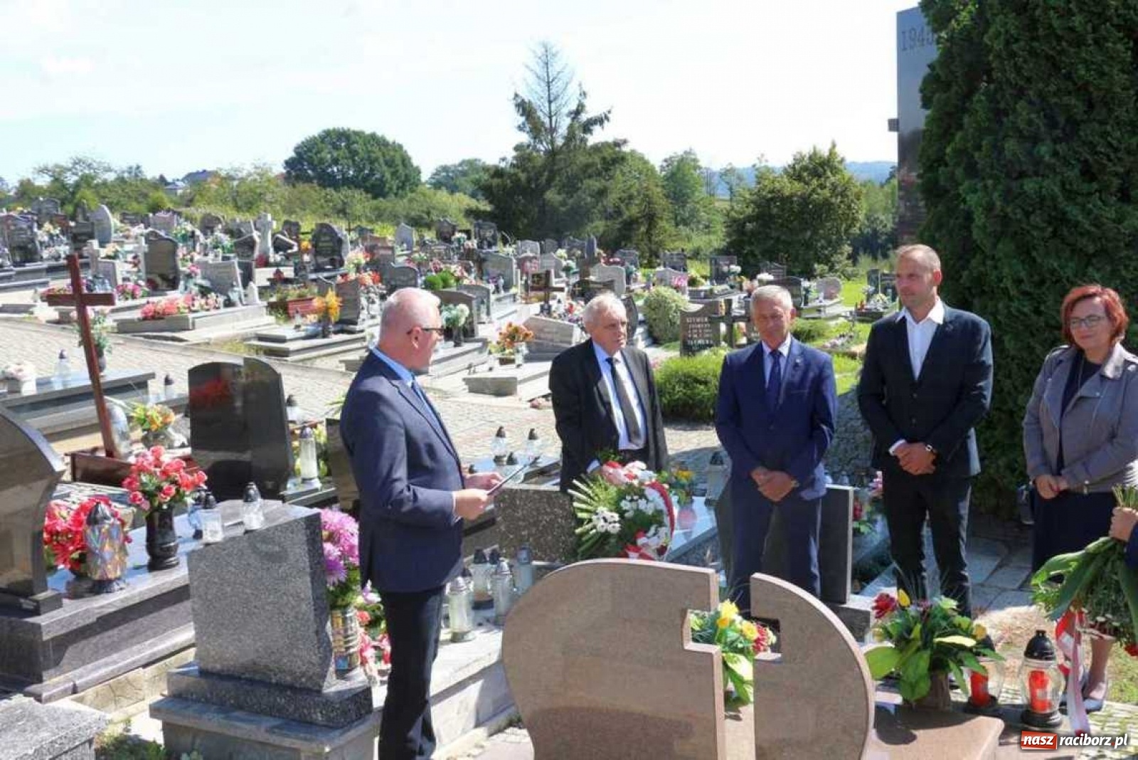 Zdjęcie w galerii na portalu naszraciborz.pl: W Pogrzebieniu poświęcono pomnik powstańca śląskiego [FOTO] wiadomości z regionu