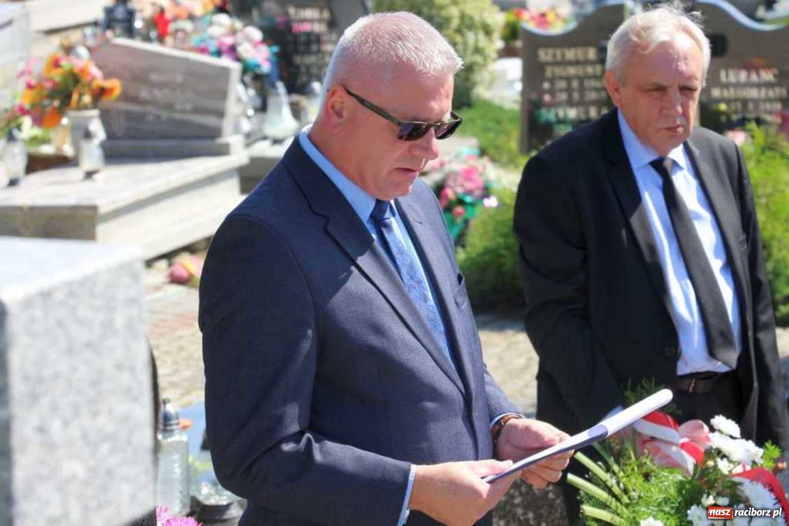 Zdjęcie w galerii na portalu naszraciborz.pl: W Pogrzebieniu poświęcono pomnik powstańca śląskiego [FOTO] wiadomości z regionu