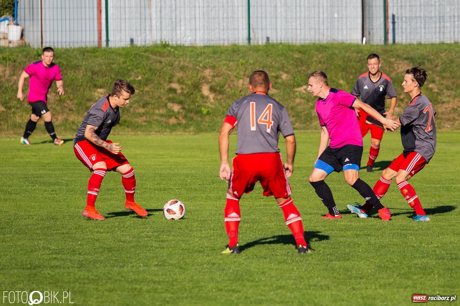 Zdjęcie w galerii na portalu naszraciborz.pl: Puchar Polski. Bez niespodzianki w Raszczycach [FOTO] wiadomości z regionu