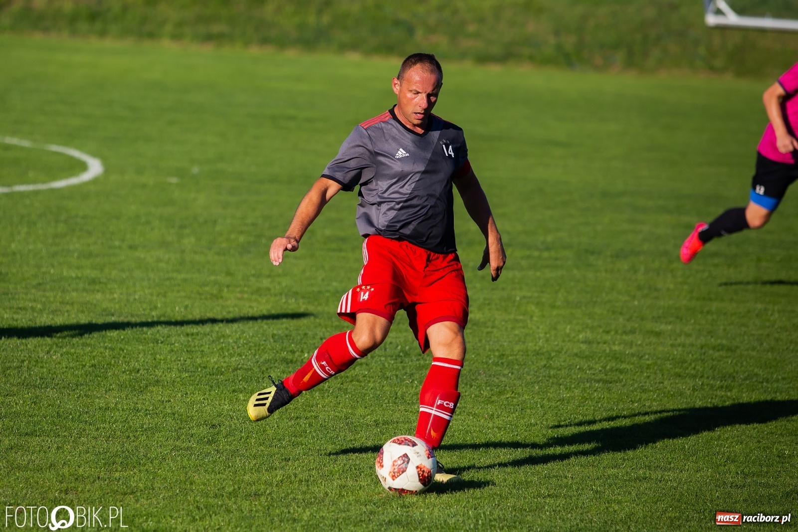 Zdjęcie w galerii na portalu naszraciborz.pl: Puchar Polski. Bez niespodzianki w Raszczycach [FOTO] wiadomości z regionu