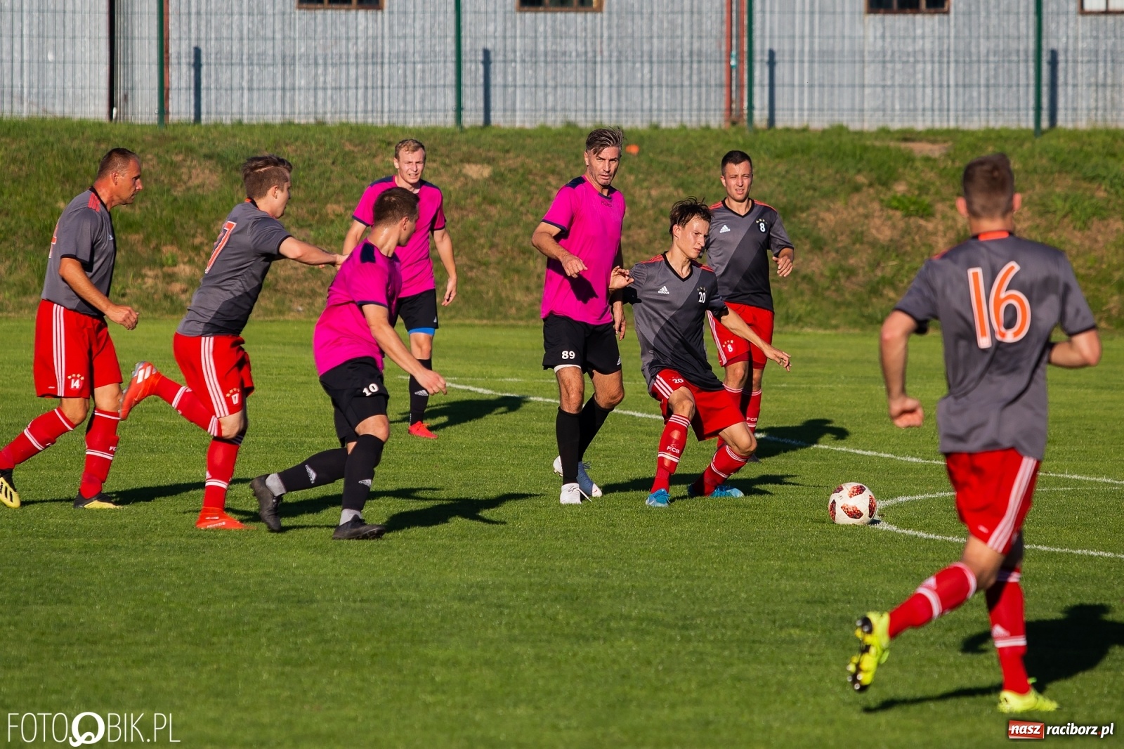 Zdjęcie w galerii na portalu naszraciborz.pl: Puchar Polski. Bez niespodzianki w Raszczycach [FOTO] wiadomości z regionu