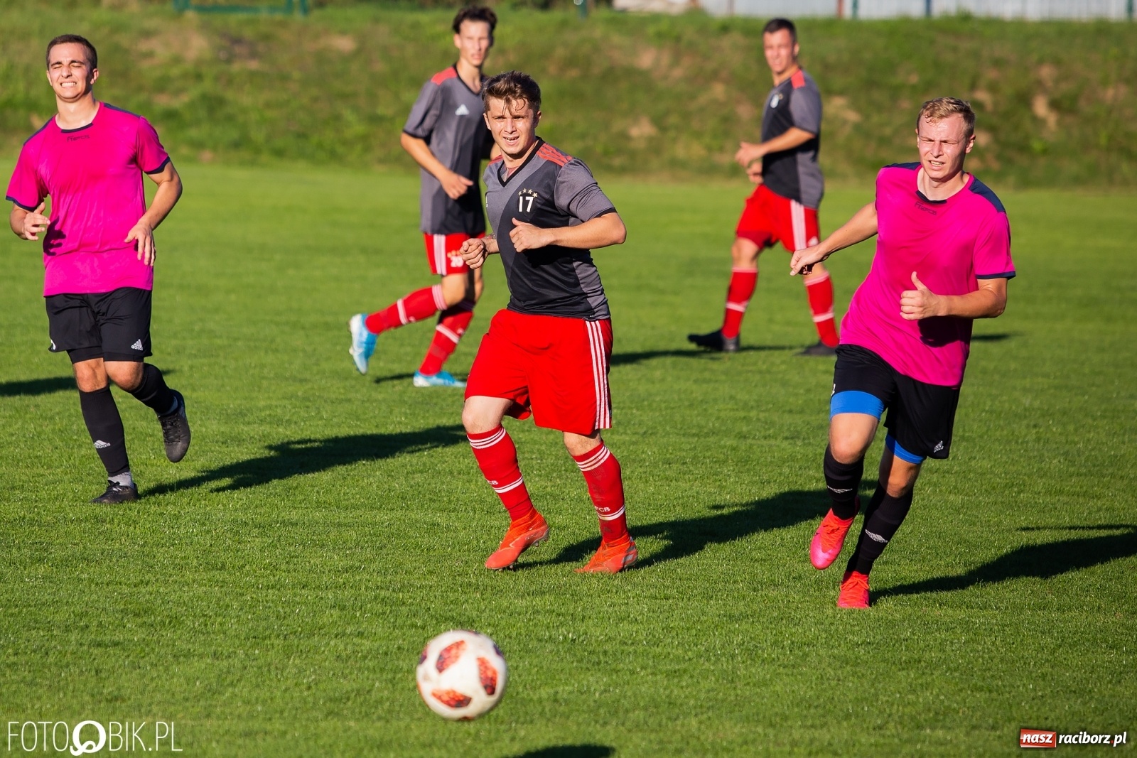 Zdjęcie w galerii na portalu naszraciborz.pl: Puchar Polski. Bez niespodzianki w Raszczycach [FOTO] wiadomości z regionu