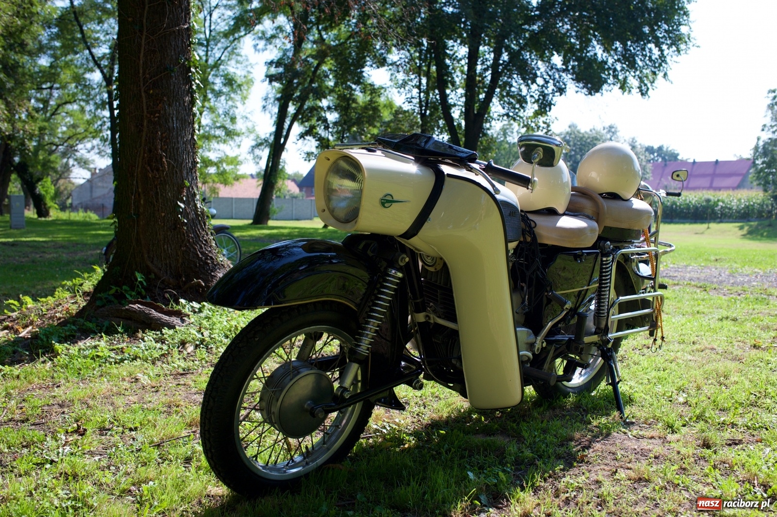 Zdjęcie w galerii na portalu naszraciborz.pl: Rajd Pruski dotarł do zamku w Tworkowie  wiadomości z regionu