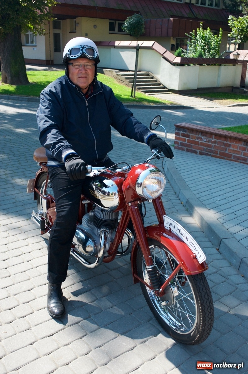 Zdjęcie w galerii na portalu naszraciborz.pl: Rajd Pruski dotarł do zamku w Tworkowie  wiadomości z regionu