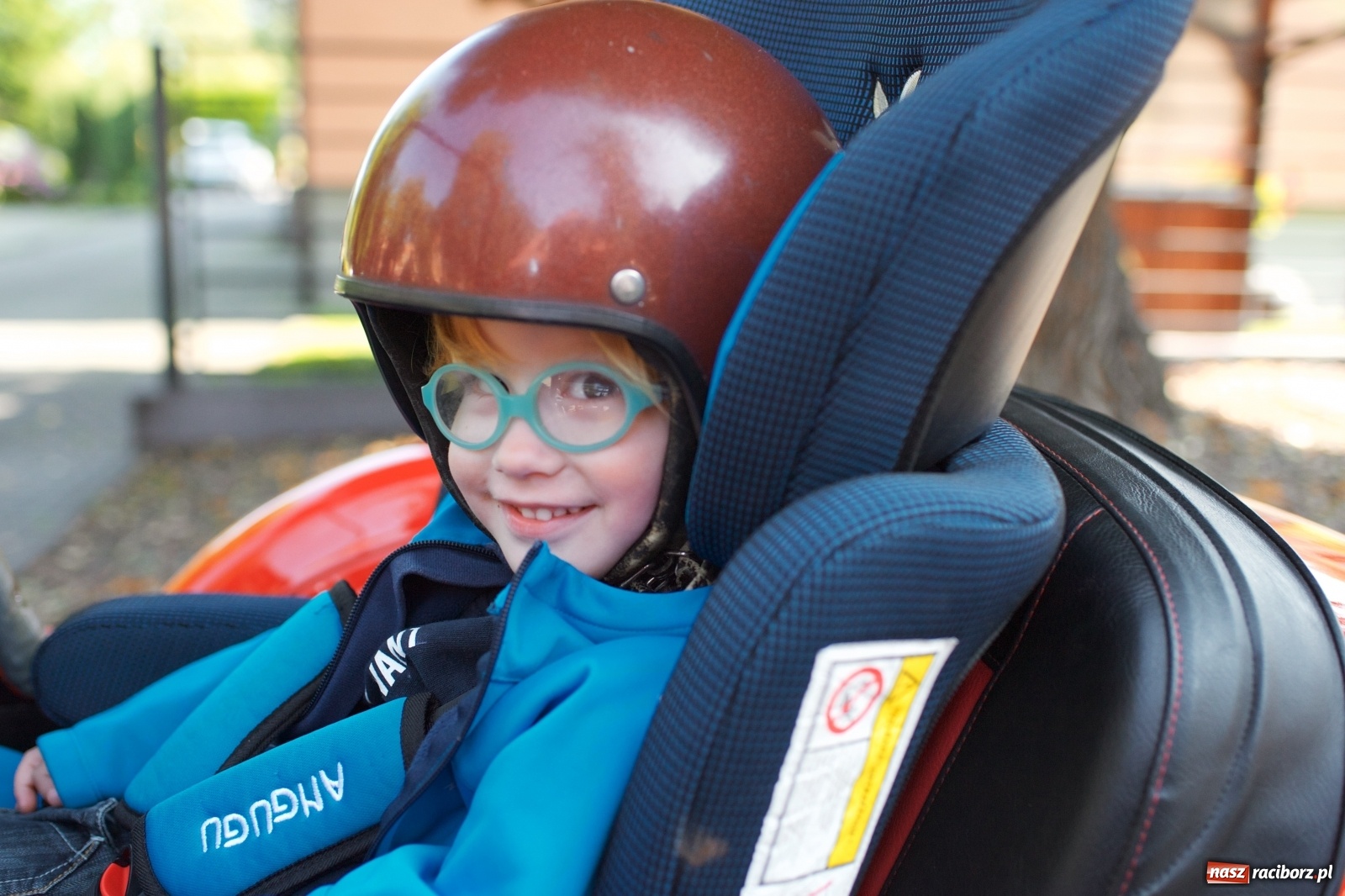 Zdjęcie w galerii na portalu naszraciborz.pl: Rajd Pruski dotarł do zamku w Tworkowie  wiadomości z regionu