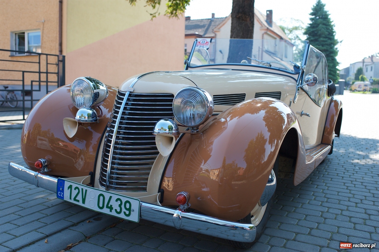 Zdjęcie w galerii na portalu naszraciborz.pl: Rajd Pruski dotarł do zamku w Tworkowie  wiadomości z regionu