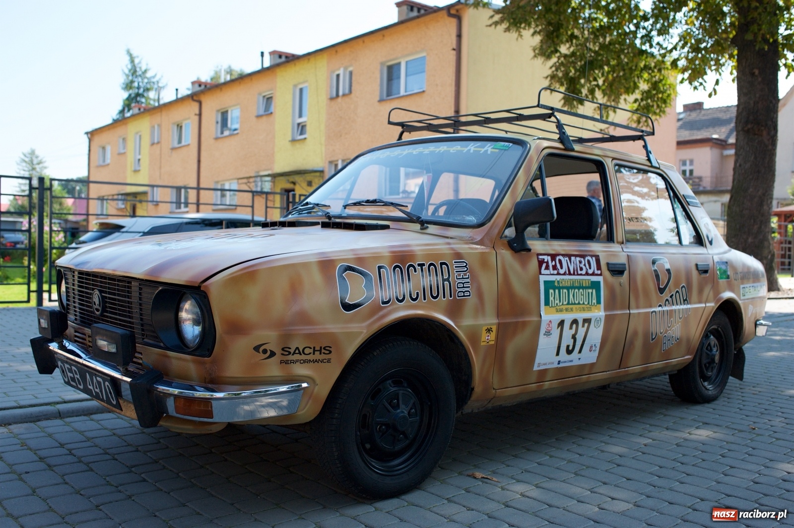 Zdjęcie w galerii na portalu naszraciborz.pl: Rajd Pruski dotarł do zamku w Tworkowie  wiadomości z regionu