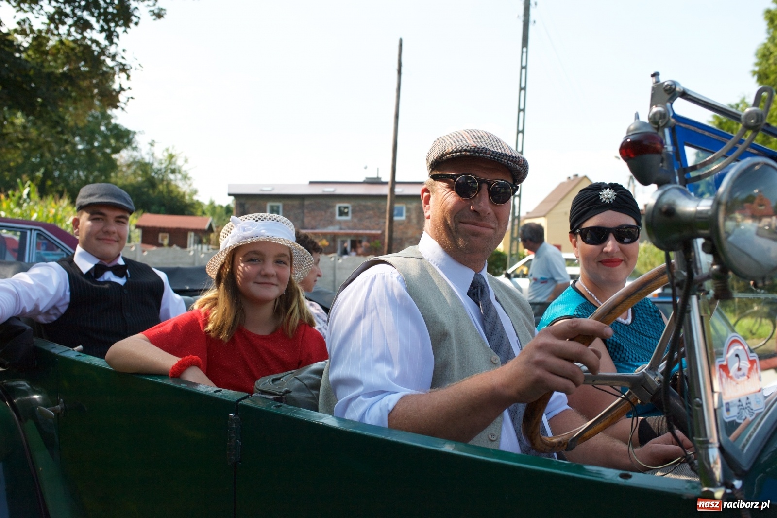 Zdjęcie w galerii na portalu naszraciborz.pl: Rajd Pruski dotarł do zamku w Tworkowie  wiadomości z regionu