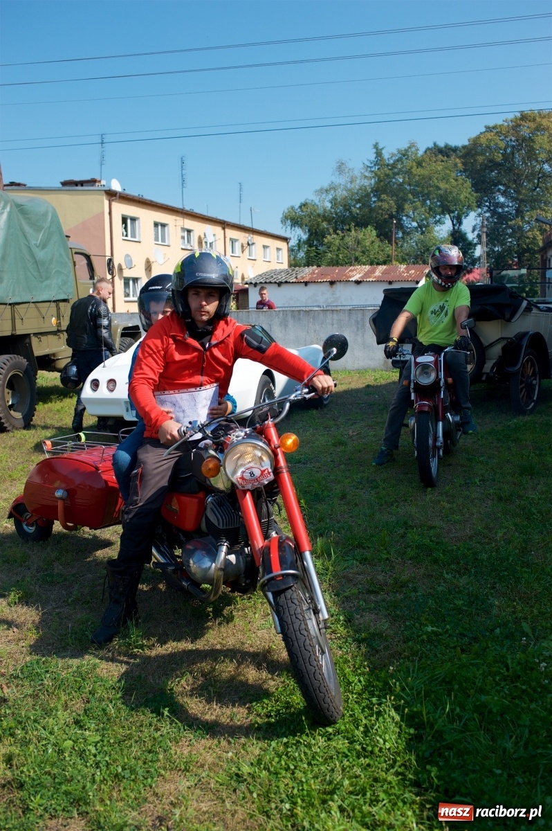 Zdjęcie w galerii na portalu naszraciborz.pl: Rajd Pruski dotarł do zamku w Tworkowie  wiadomości z regionu