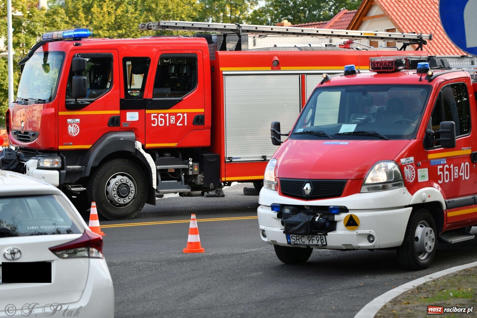 Zdjęcie w galerii na portalu naszraciborz.pl: Kolizja na nowym rondzie przy Mechaniku  wiadomości z regionu