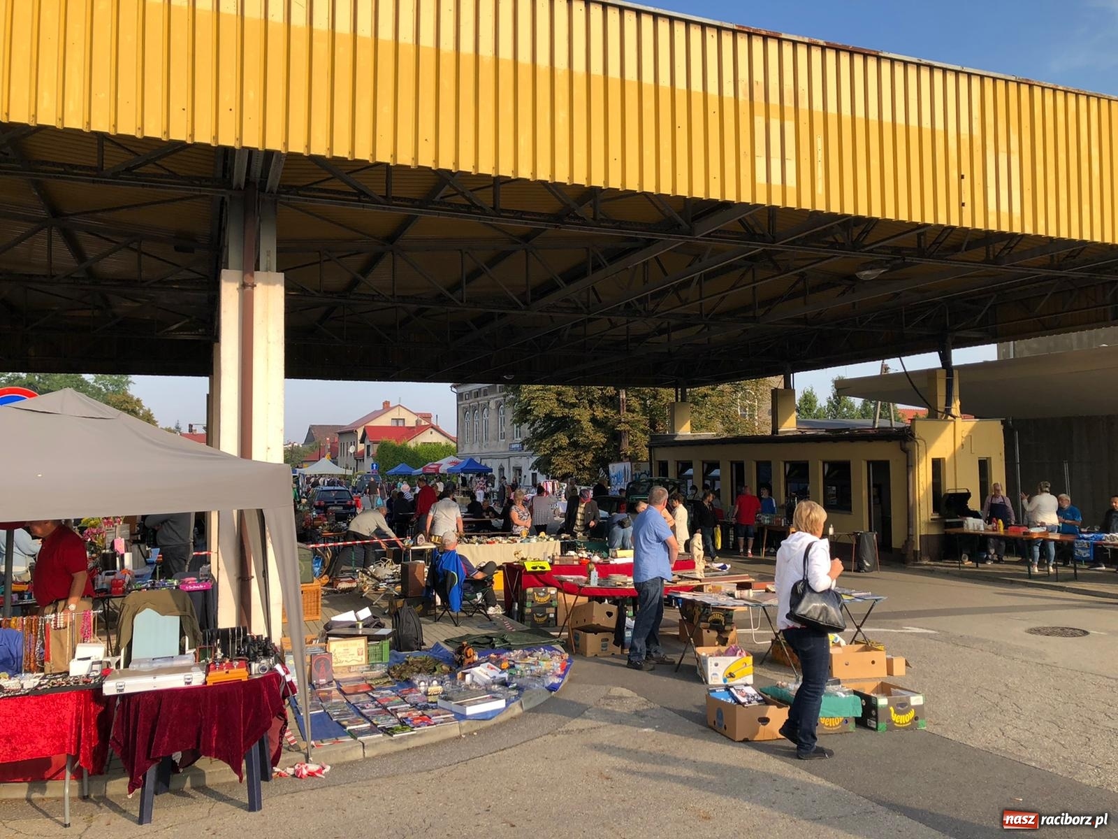 Zdjęcie w galerii na portalu naszraciborz.pl: Ruszył Jarmark na Granicy w Chałupkach  wiadomości z regionu