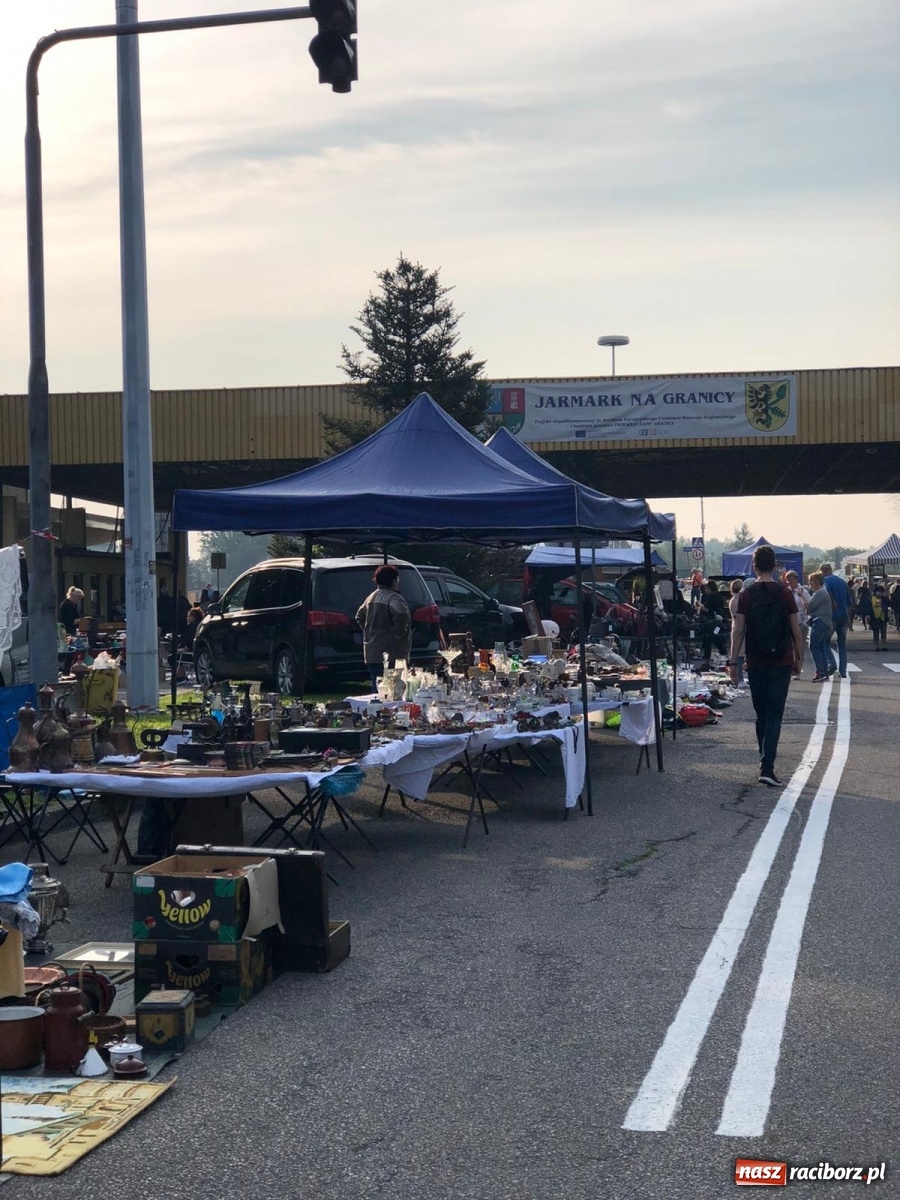 Zdjęcie w galerii na portalu naszraciborz.pl: Ruszył Jarmark na Granicy w Chałupkach  wiadomości z regionu
