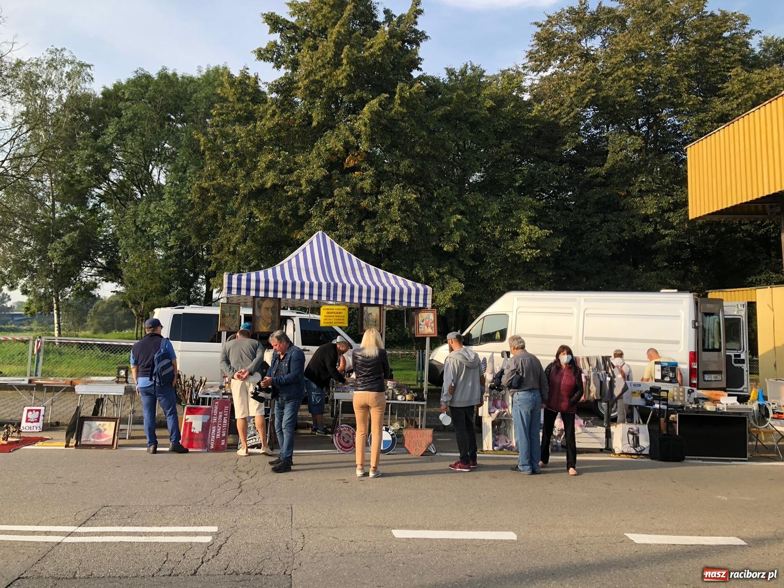 Zdjęcie w galerii na portalu naszraciborz.pl: Ruszył Jarmark na Granicy w Chałupkach  wiadomości z regionu