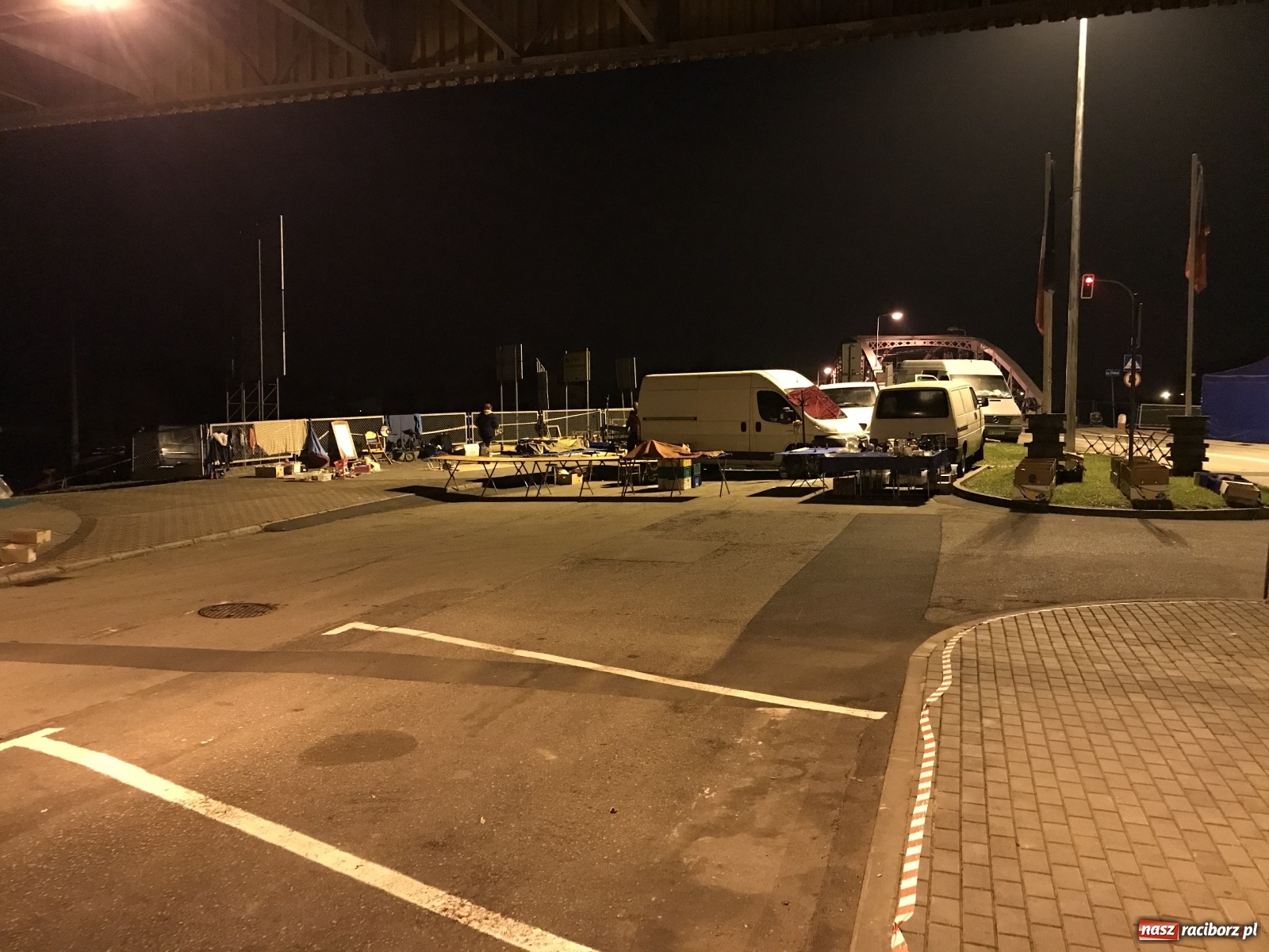 Zdjęcie w galerii na portalu naszraciborz.pl: Ruszył Jarmark na Granicy w Chałupkach  wiadomości z regionu