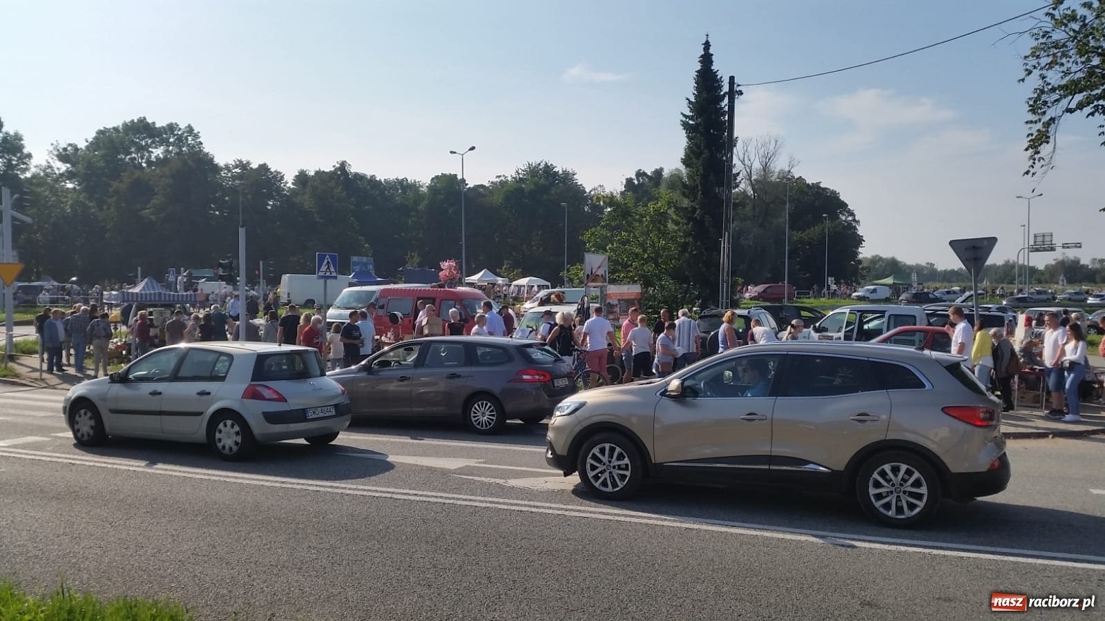 Zdjęcie w galerii na portalu naszraciborz.pl: Ruszył Jarmark na Granicy w Chałupkach  wiadomości z regionu