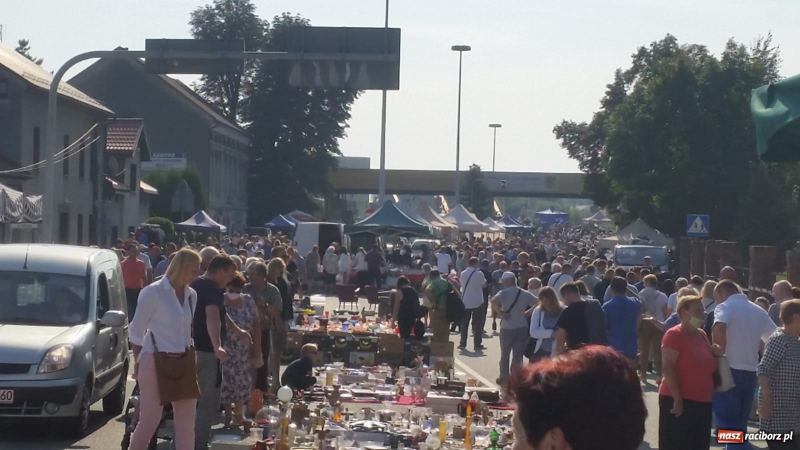 Zdjęcie w galerii na portalu naszraciborz.pl: Ruszył Jarmark na Granicy w Chałupkach  wiadomości z regionu