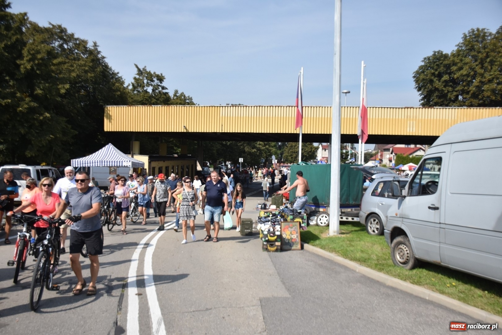 Zdjęcie w galerii na portalu naszraciborz.pl: Ruszył Jarmark na Granicy w Chałupkach  wiadomości z regionu