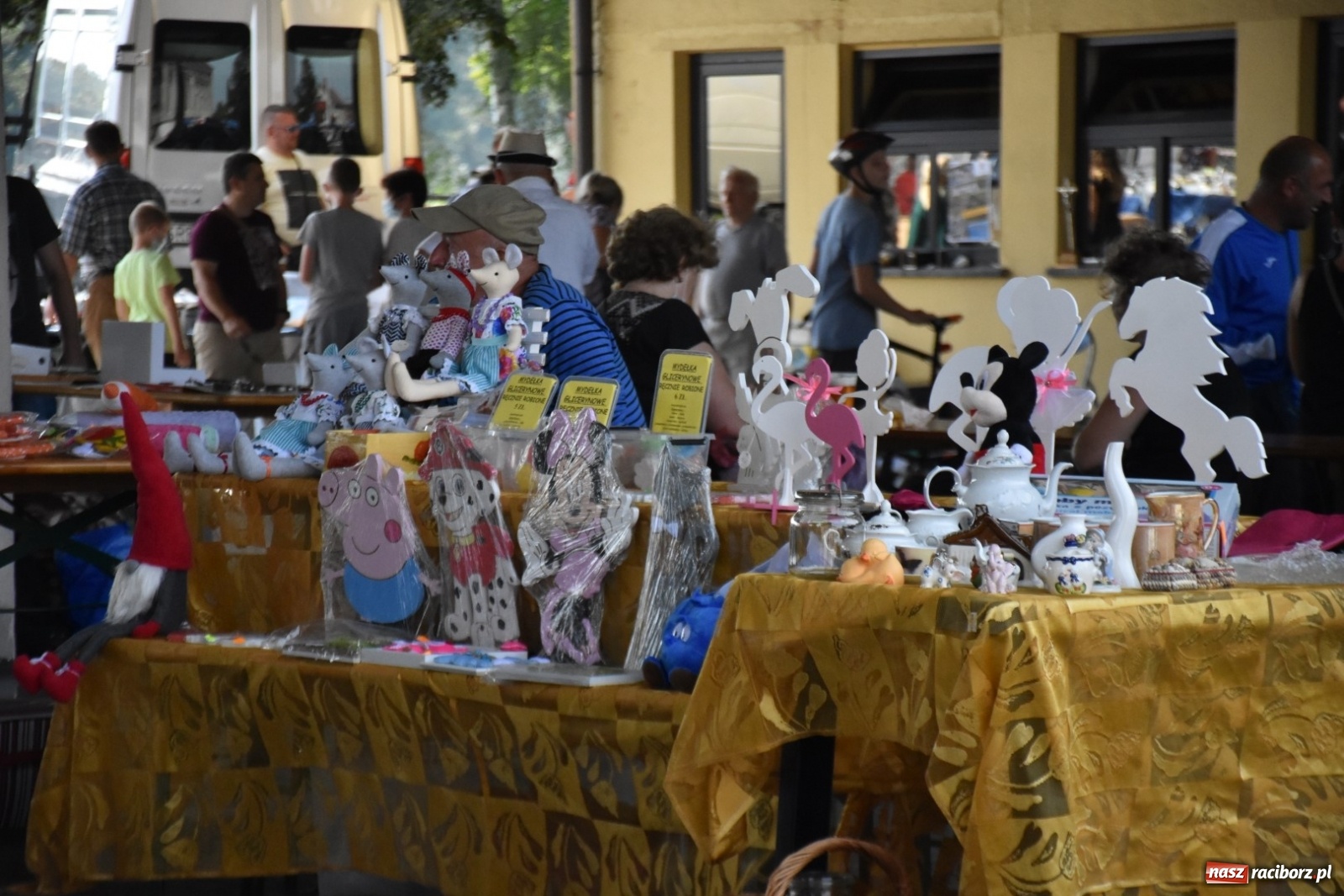 Zdjęcie w galerii na portalu naszraciborz.pl: Ruszył Jarmark na Granicy w Chałupkach  wiadomości z regionu