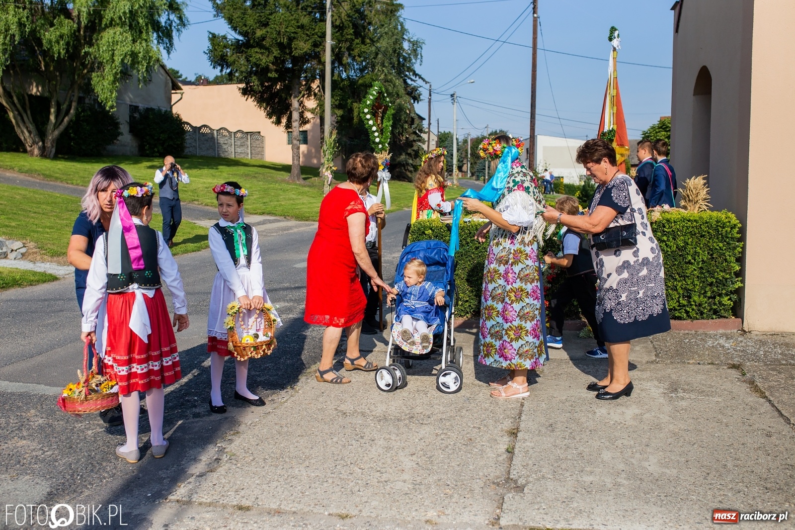 Zdjęcie w galerii na portalu naszraciborz.pl: Dożynki w parafii Łubowice. Korowód wyruszył z Ligoty Książęcej wiadomości z regionu