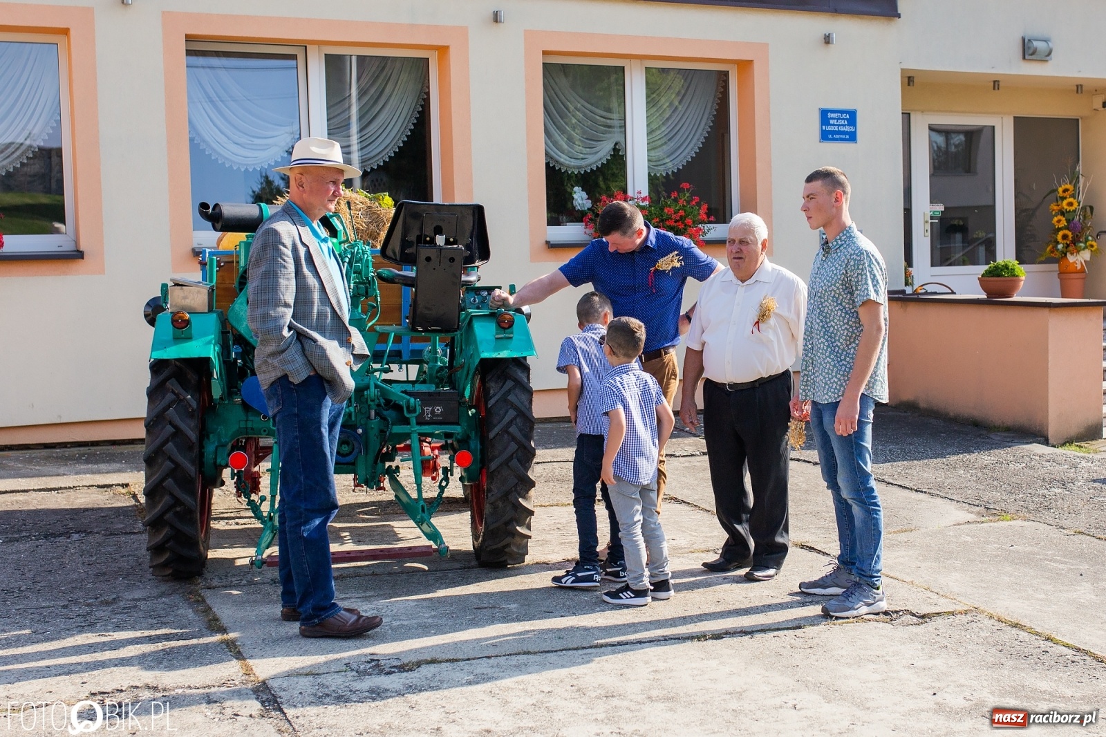 Zdjęcie w galerii na portalu naszraciborz.pl: Dożynki w parafii Łubowice. Korowód wyruszył z Ligoty Książęcej wiadomości z regionu