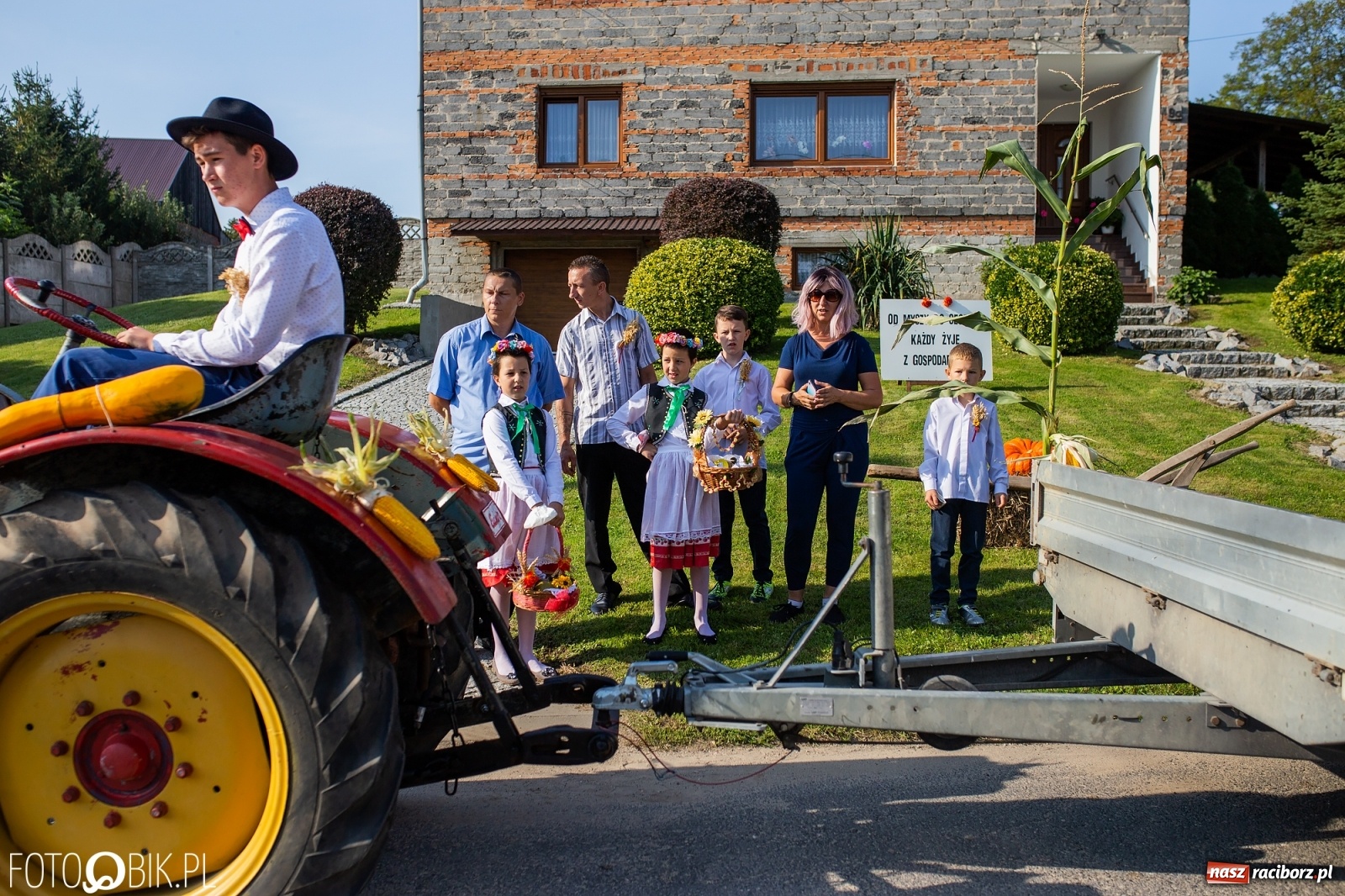 Zdjęcie w galerii na portalu naszraciborz.pl: Dożynki w parafii Łubowice. Korowód wyruszył z Ligoty Książęcej wiadomości z regionu