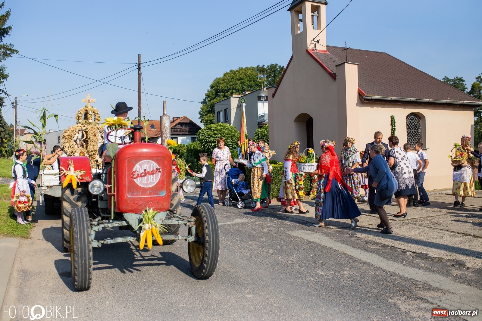 Zdjęcie w galerii na portalu naszraciborz.pl: Dożynki w parafii Łubowice. Korowód wyruszył z Ligoty Książęcej wiadomości z regionu