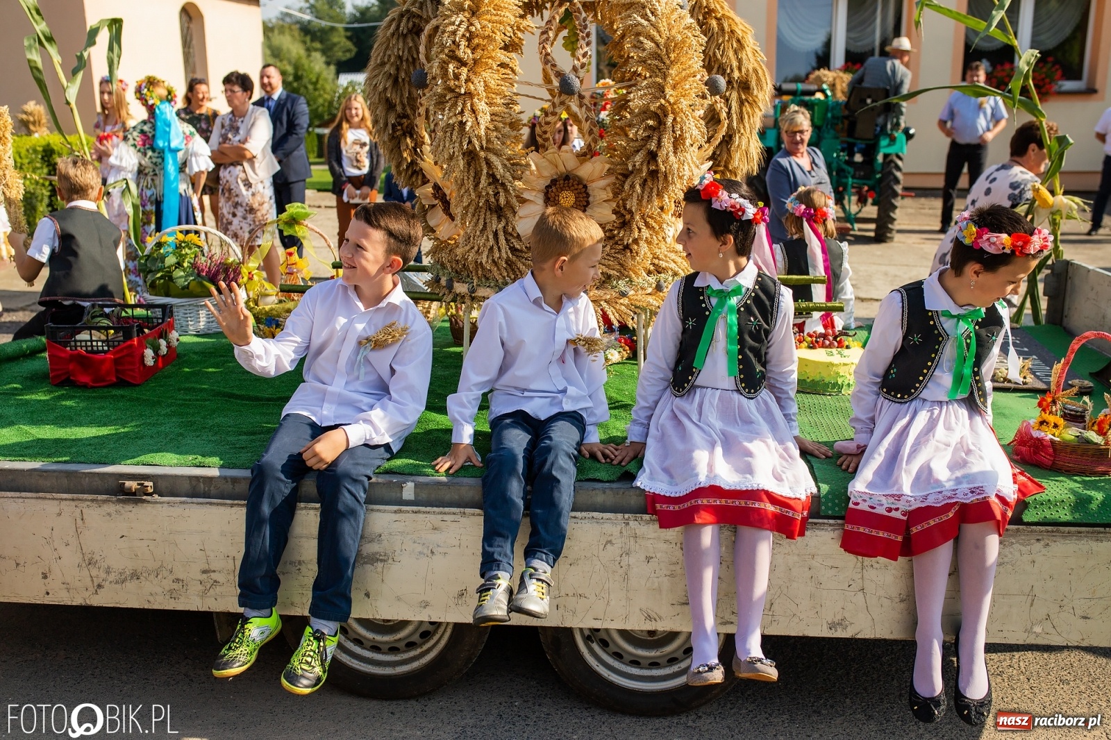 Zdjęcie w galerii na portalu naszraciborz.pl: Dożynki w parafii Łubowice. Korowód wyruszył z Ligoty Książęcej wiadomości z regionu