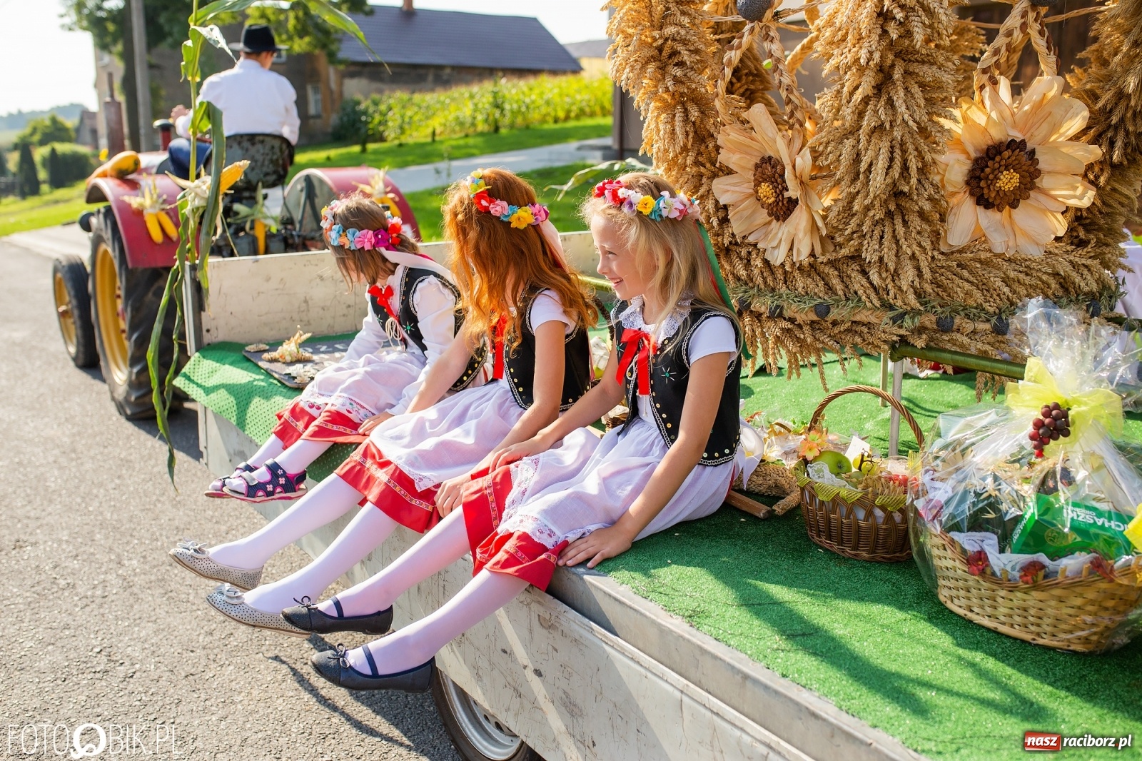 Zdjęcie w galerii na portalu naszraciborz.pl: Dożynki w parafii Łubowice. Korowód wyruszył z Ligoty Książęcej wiadomości z regionu