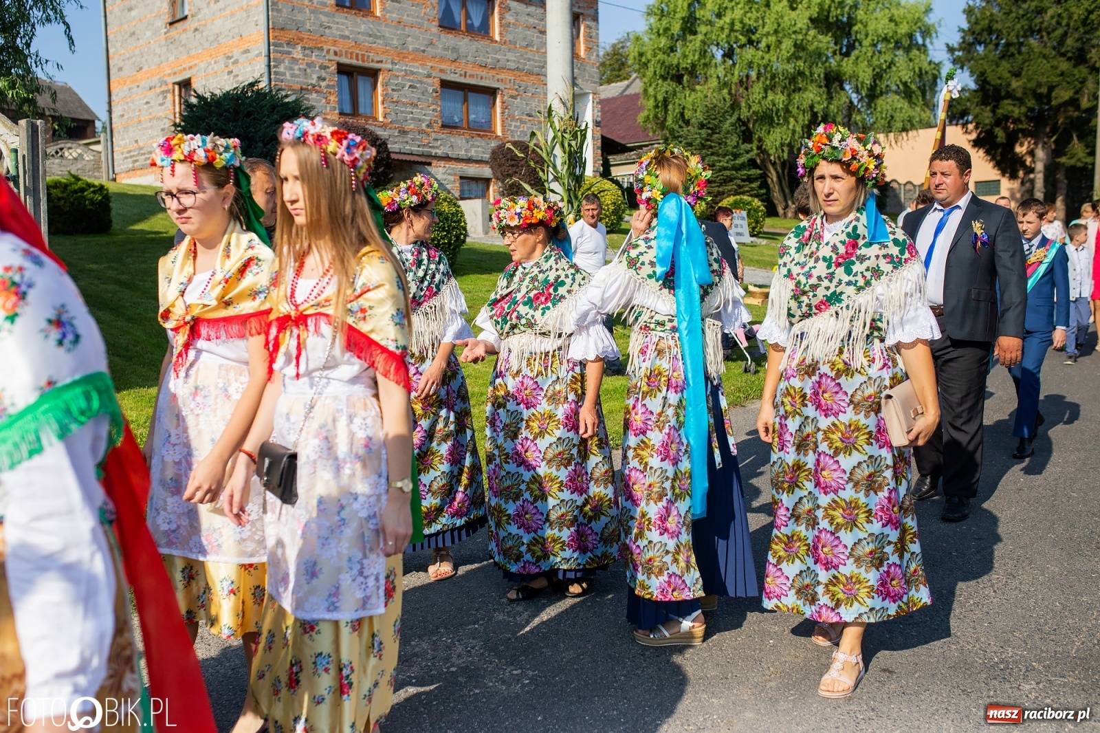 Zdjęcie w galerii na portalu naszraciborz.pl: Dożynki w parafii Łubowice. Korowód wyruszył z Ligoty Książęcej wiadomości z regionu