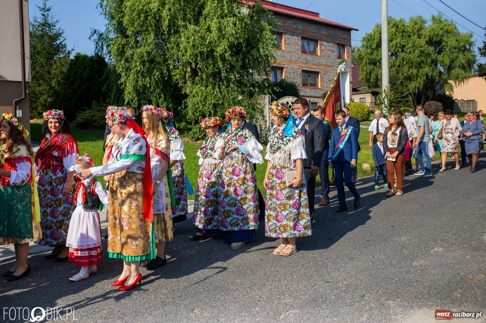 Zdjęcie w galerii na portalu naszraciborz.pl: Dożynki w parafii Łubowice. Korowód wyruszył z Ligoty Książęcej wiadomości z regionu