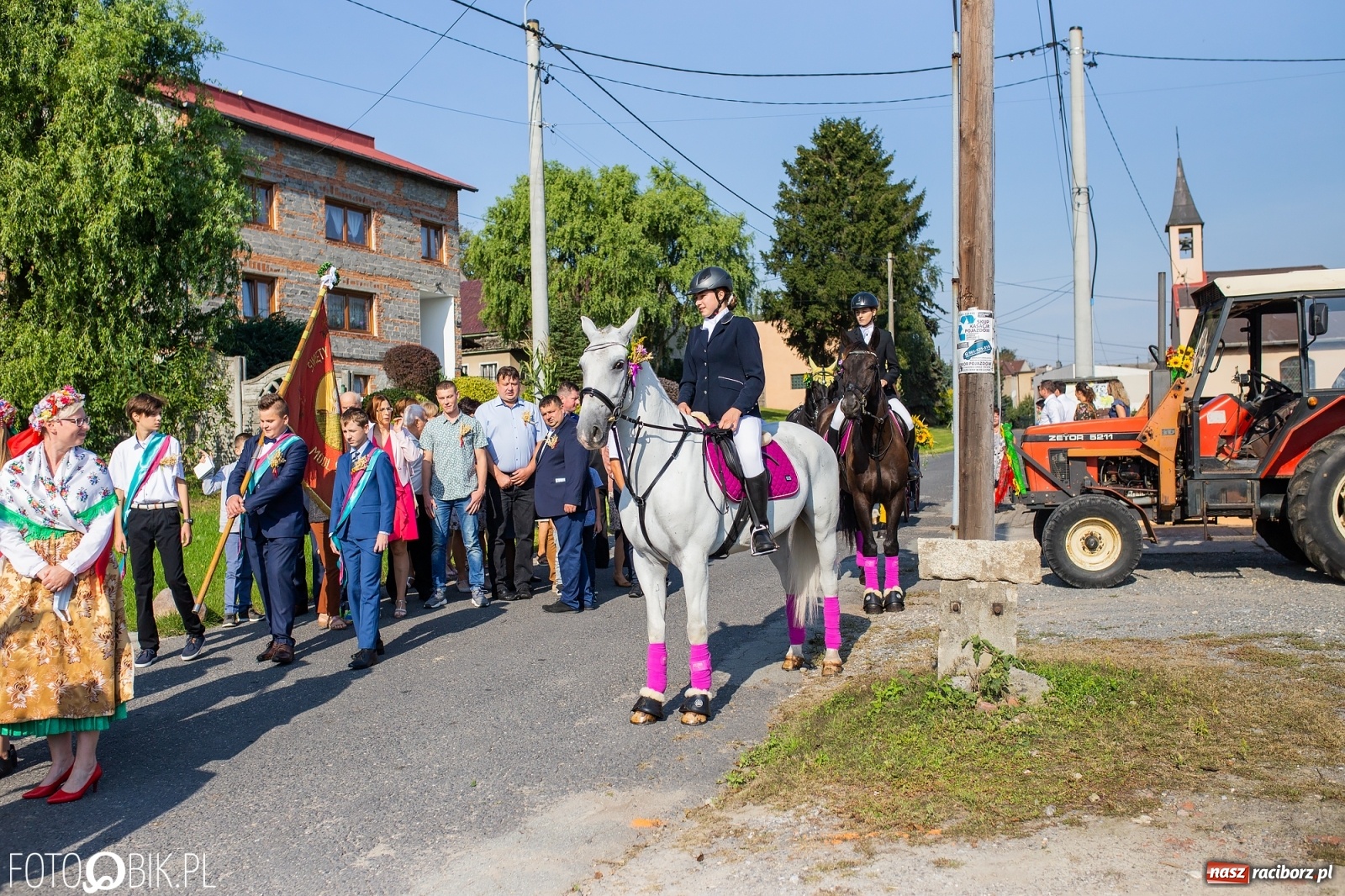 Zdjęcie w galerii na portalu naszraciborz.pl: Dożynki w parafii Łubowice. Korowód wyruszył z Ligoty Książęcej wiadomości z regionu