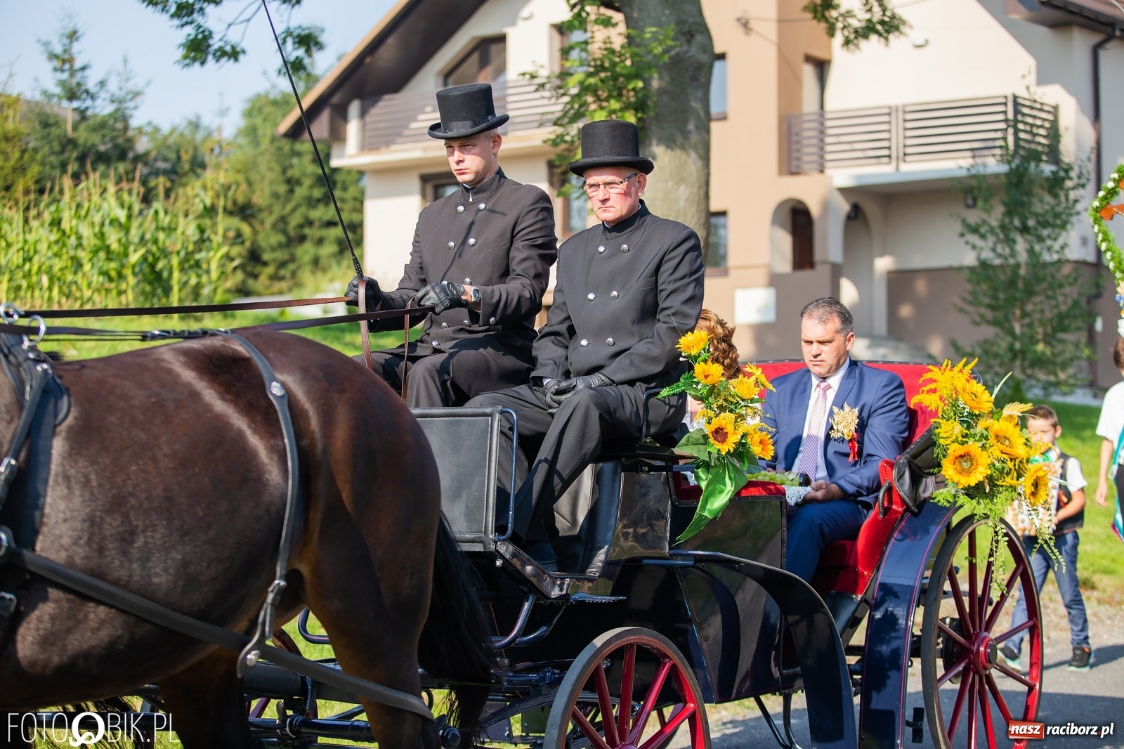 Zdjęcie w galerii na portalu naszraciborz.pl: Dożynki w parafii Łubowice. Korowód wyruszył z Ligoty Książęcej wiadomości z regionu