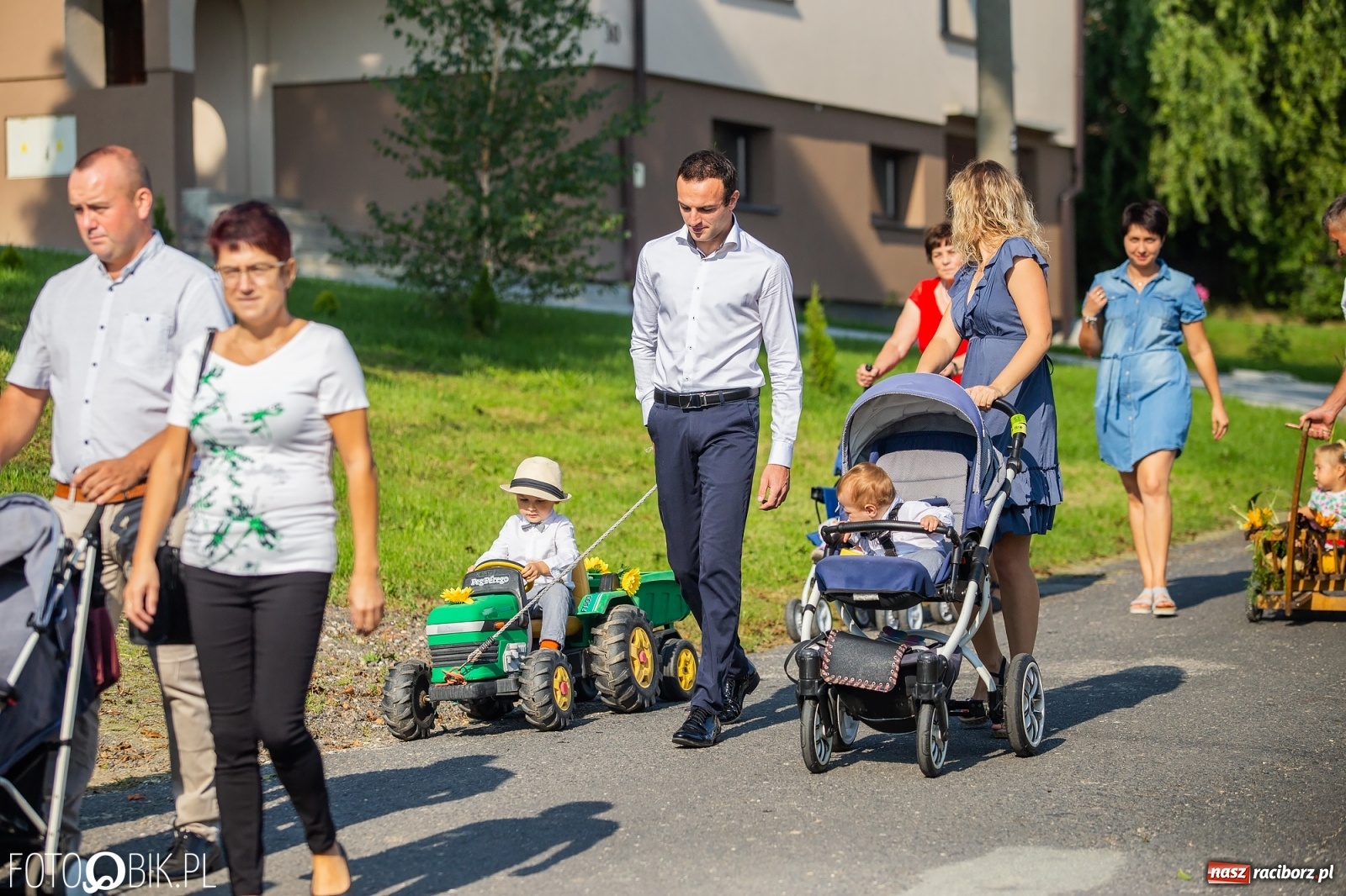 Zdjęcie w galerii na portalu naszraciborz.pl: Dożynki w parafii Łubowice. Korowód wyruszył z Ligoty Książęcej wiadomości z regionu
