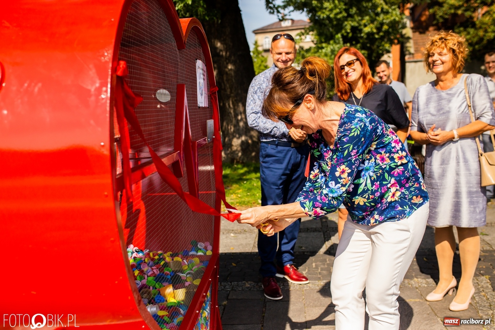 Zdjęcie w galerii na portalu naszraciborz.pl: Nakrętkowe serce zniknie z pl. Długosza. Ratusz nie godzi się na taką lokalizację wiadomości z regionu