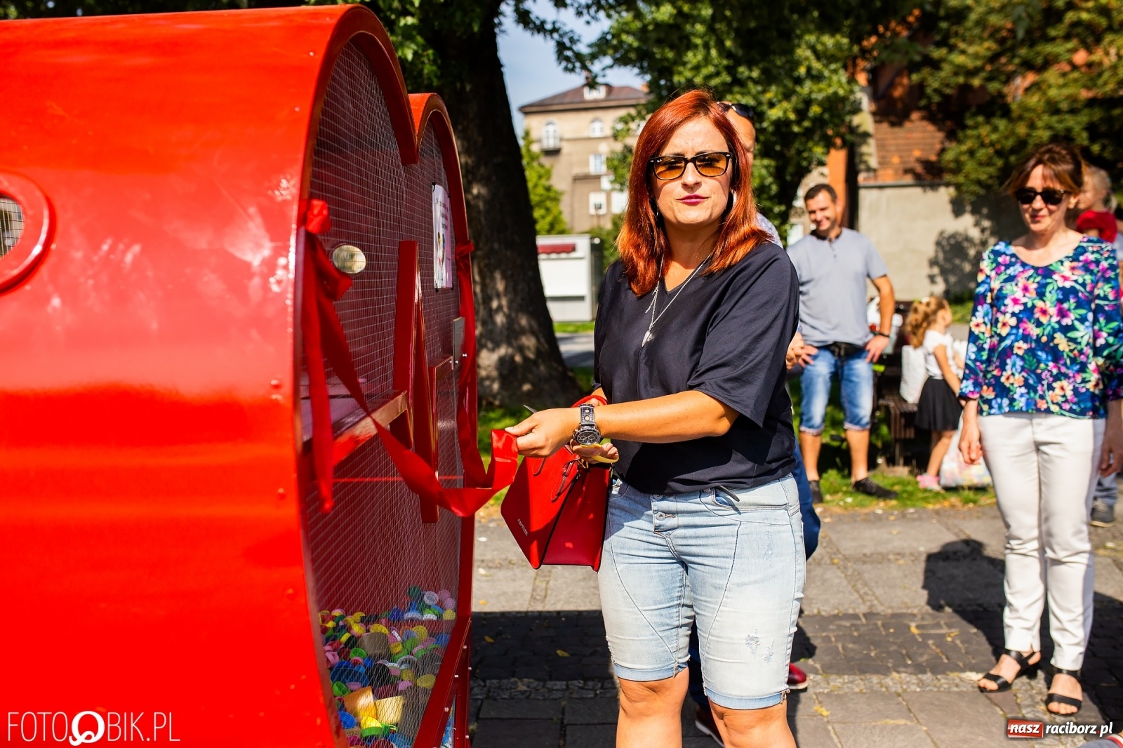 Zdjęcie w galerii na portalu naszraciborz.pl: Nakrętkowe serce zniknie z pl. Długosza. Ratusz nie godzi się na taką lokalizację wiadomości z regionu