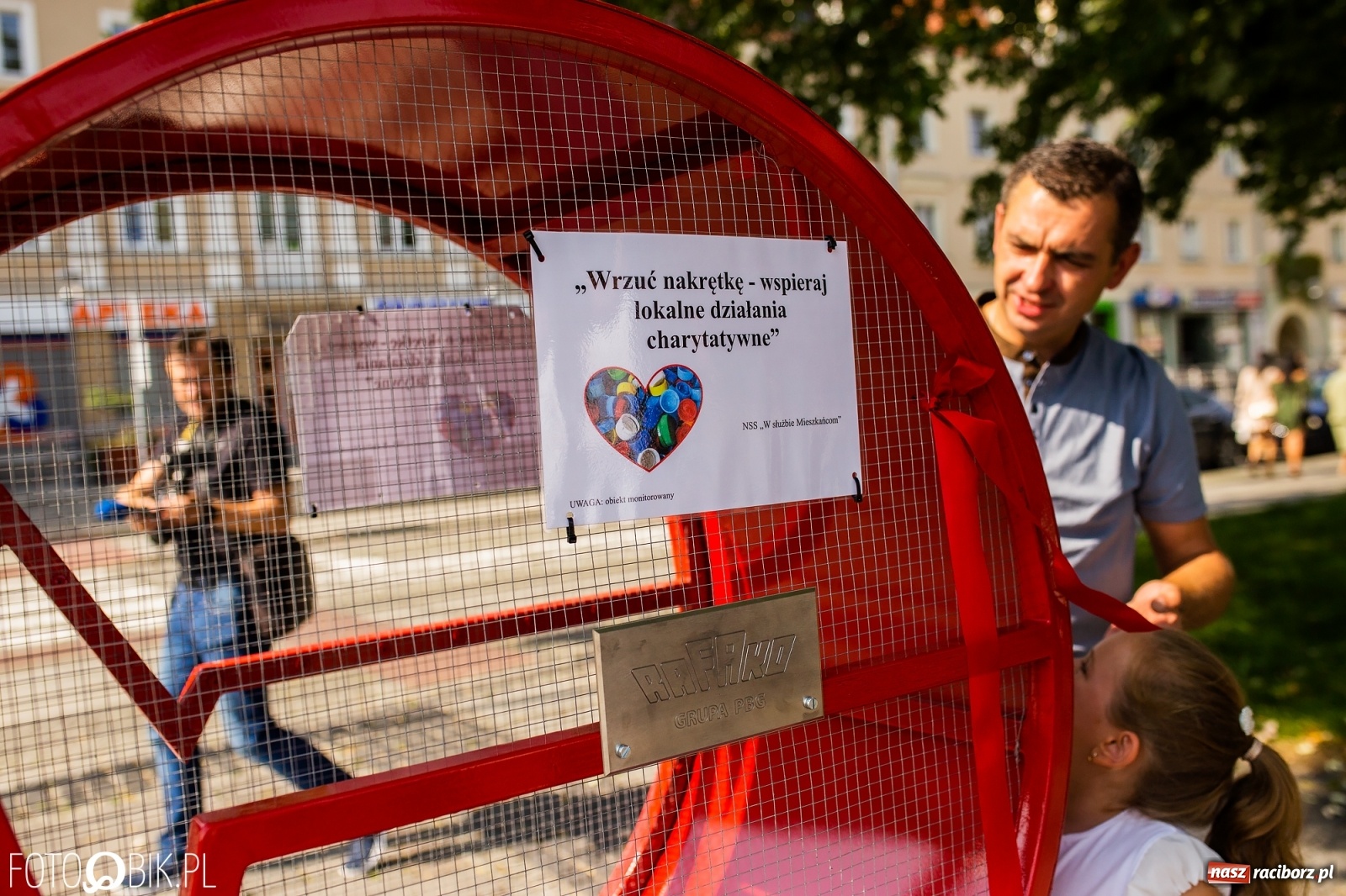 Zdjęcie w galerii na portalu naszraciborz.pl: Nakrętkowe serce zniknie z pl. Długosza. Ratusz nie godzi się na taką lokalizację wiadomości z regionu