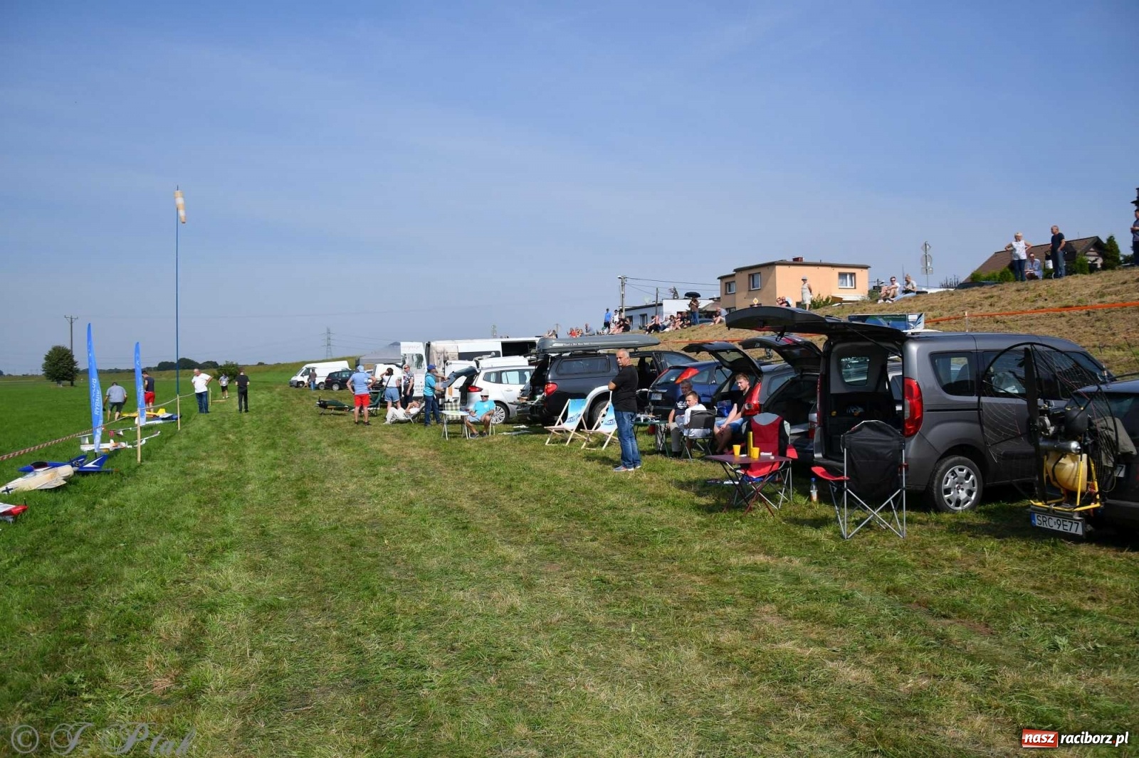 Zdjęcie w galerii na portalu naszraciborz.pl: Raciborskie air show przyciągnęło tłumy  wiadomości z regionu