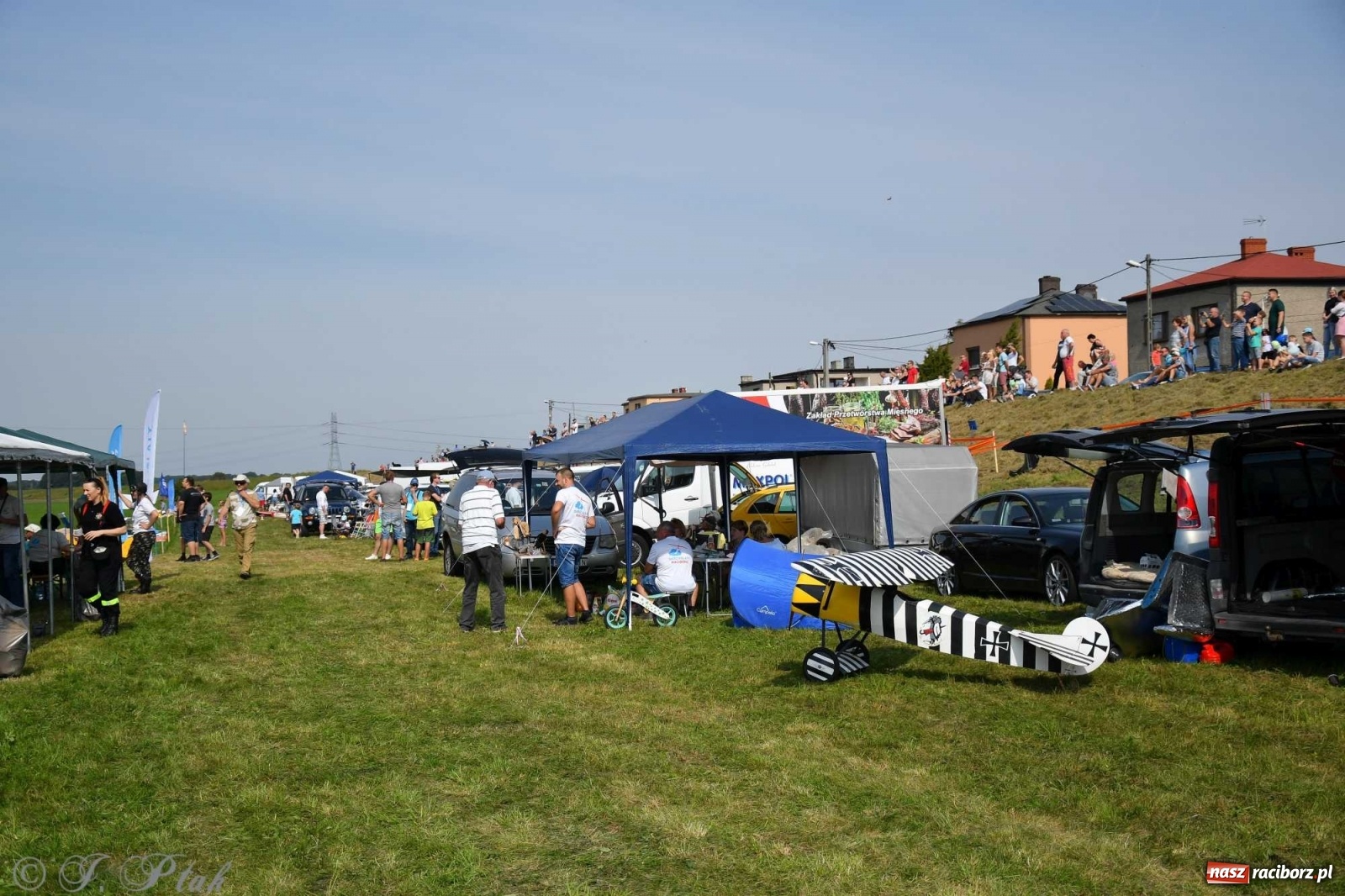 Zdjęcie w galerii na portalu naszraciborz.pl: Raciborskie air show przyciągnęło tłumy  wiadomości z regionu